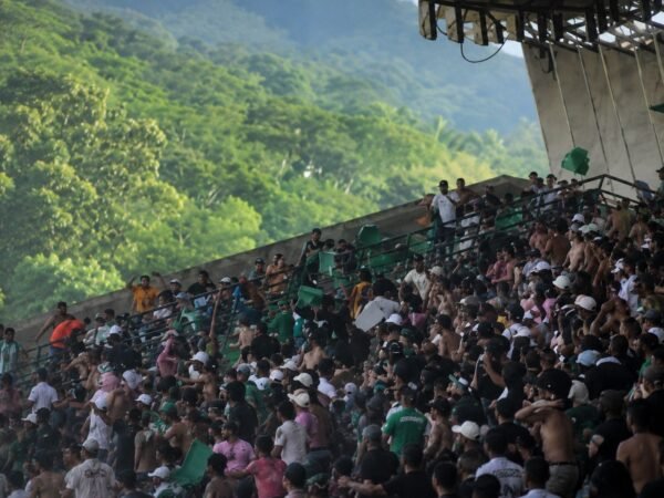 pelea barras Atlético Nacional